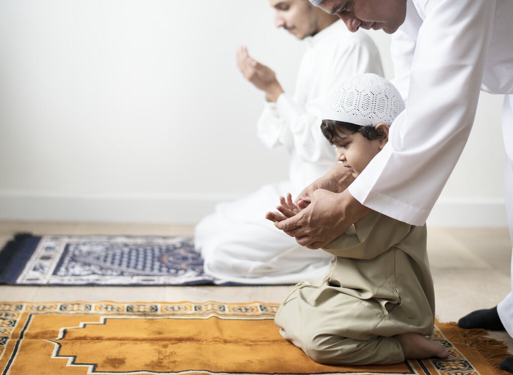 Mengajarkan agama pada anak